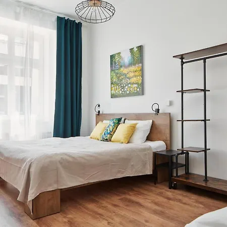 Apartment Days - Spacious 3bdr - Trendy Neighbourhood Prague